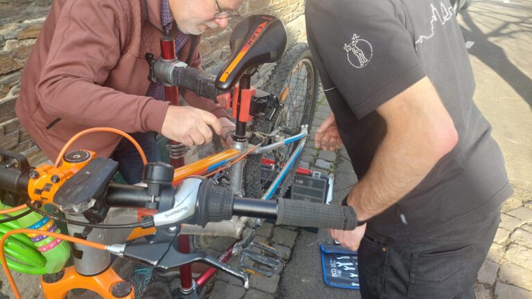 Vom Fahrrad bis zur Lampe: RepairCafé Ahrtal startet in den Frühling